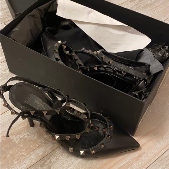 Hardly worn Valentino Studded Heel - Picture 4 of 7